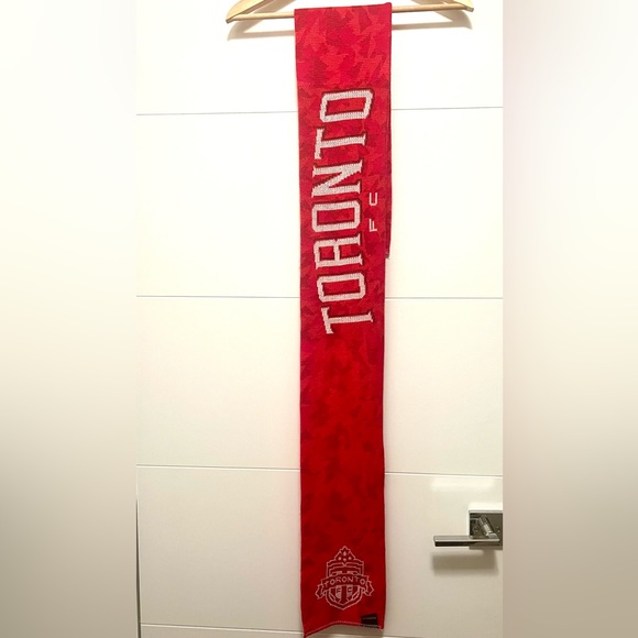 Toronto FC Scarf - Picture 1 of 2